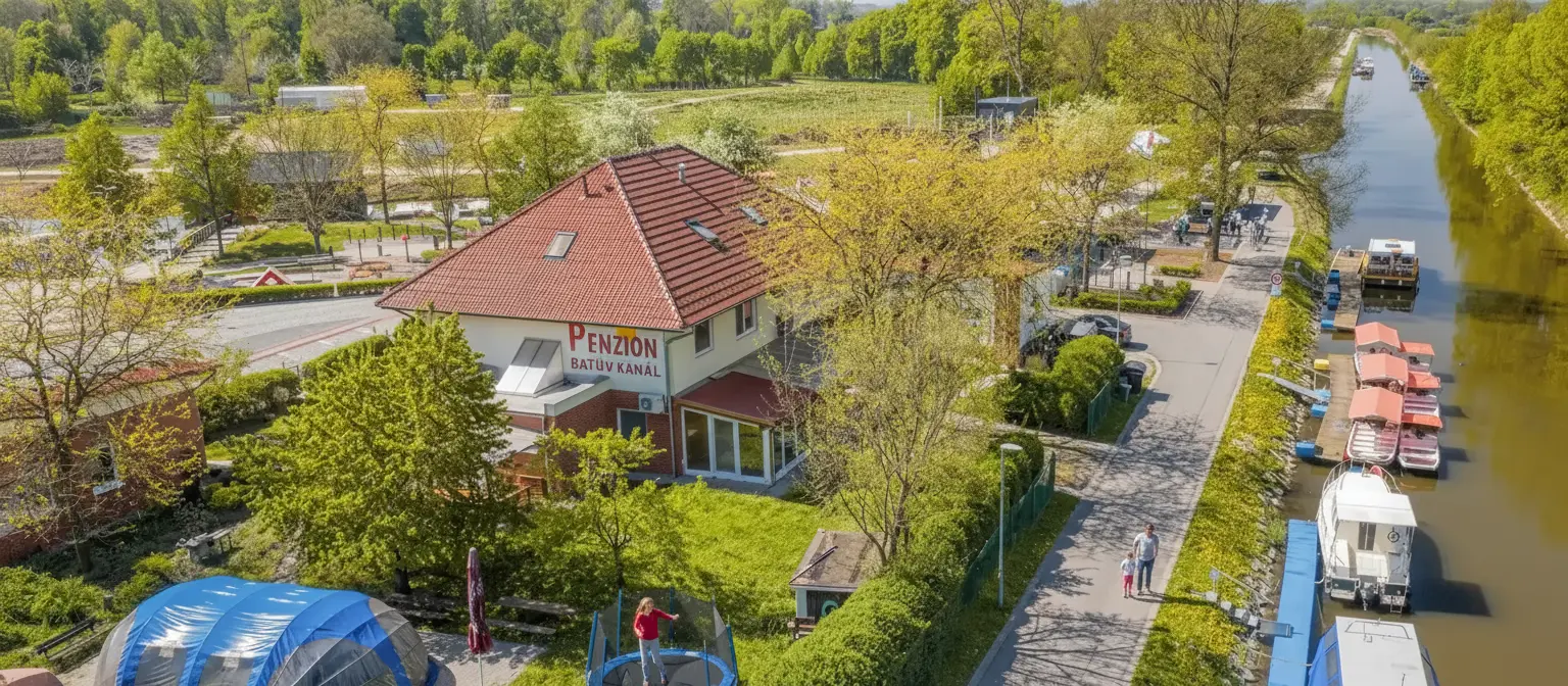 Chcete zažít klid u Baťova kanálu